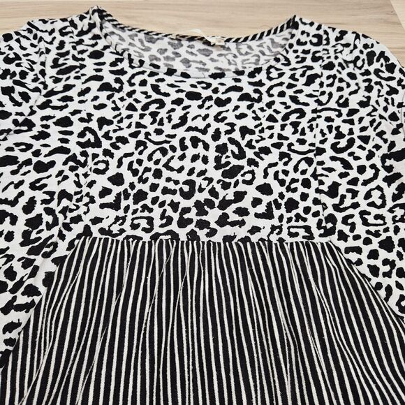 ANDREE BY UNIT Womens White Black Leather Print Stripe Shirt Size Small - Picture 3 of 7